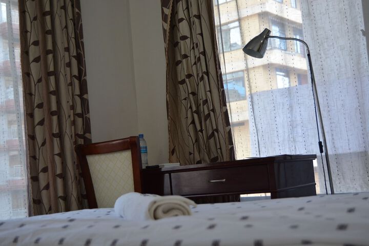 Room 2 of 37