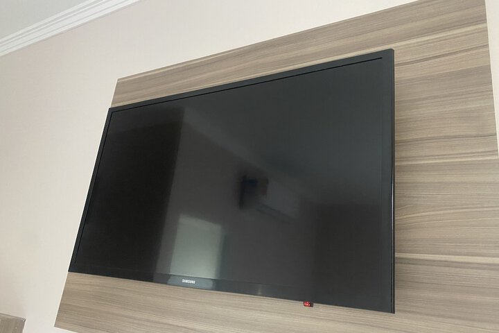 Room 6 of 8