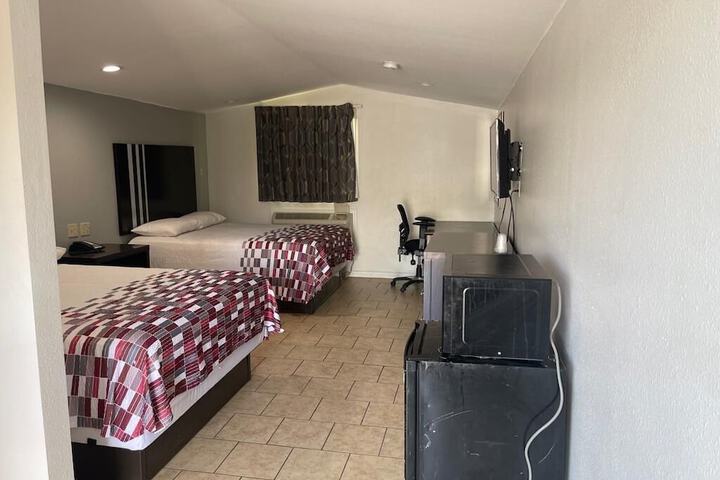 Room 12 of 17