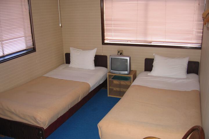 Room 3 of 15