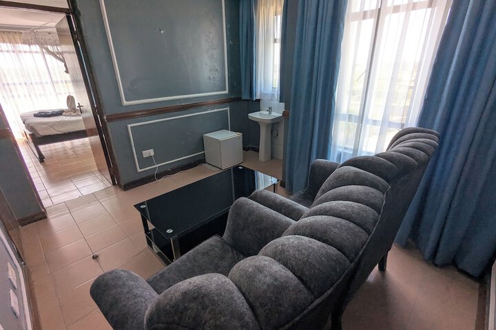 Room 5 of 31