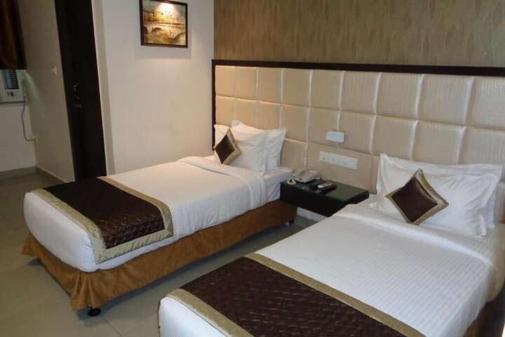 Room 15 of 49