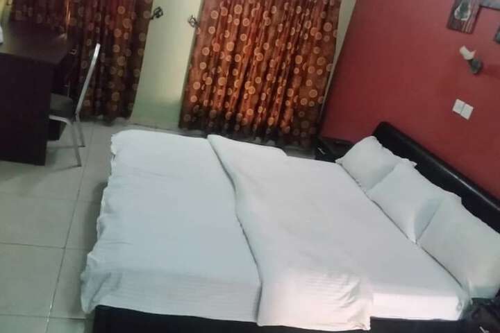 Room 3 of 29