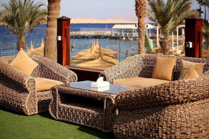 Lounge 58 of 81