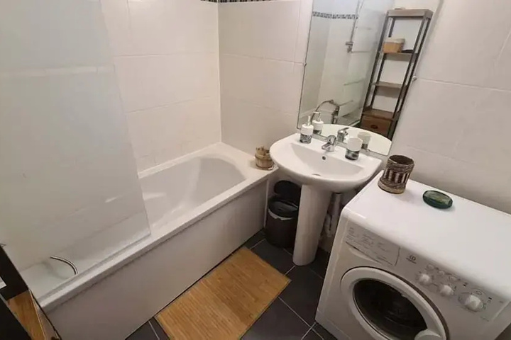Room 16 of 21