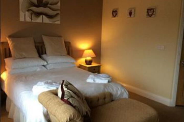 Room 6 of 14