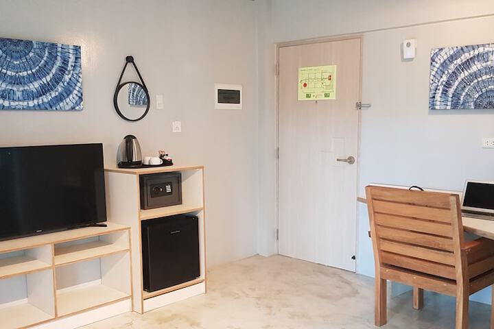 Room 44 of 80