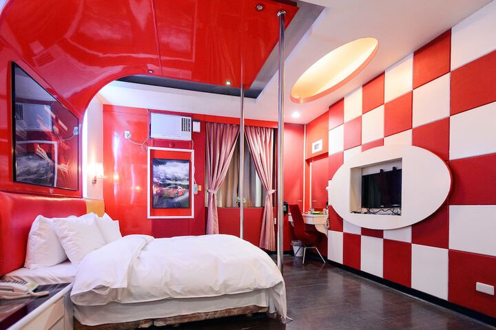 Room 62 of 97