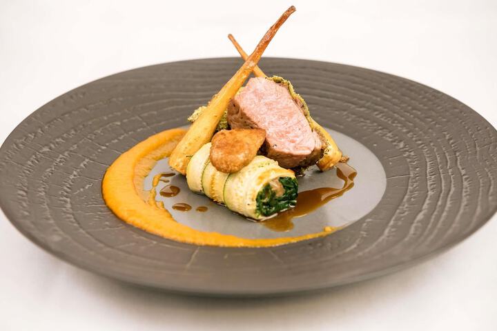 Dining 99 of 144