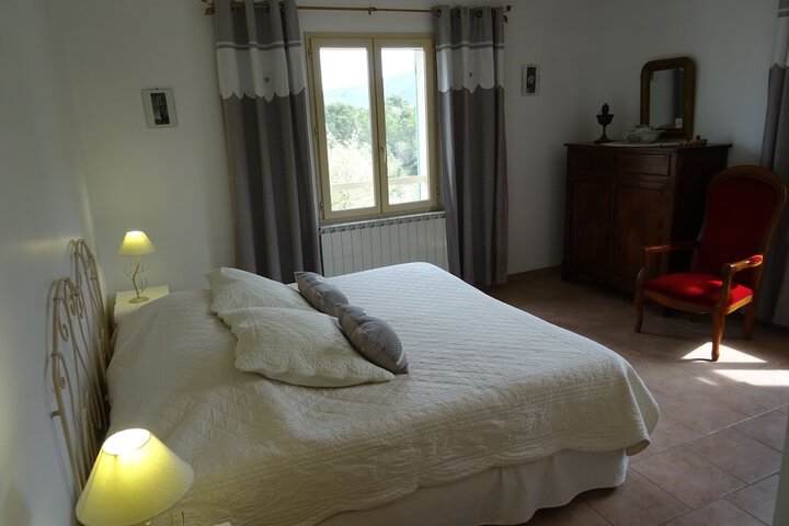 Room 5 of 70