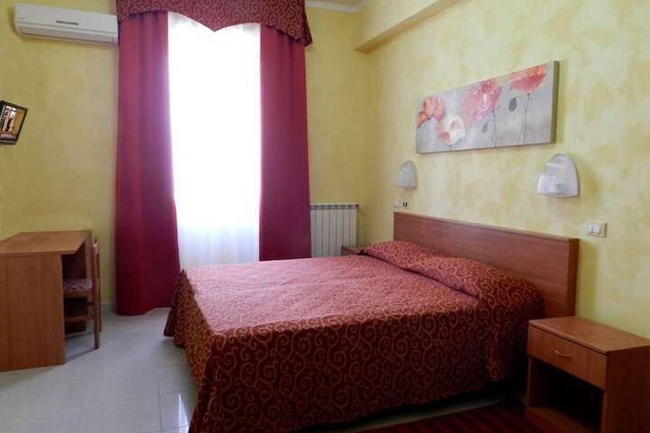 Room 9 of 61