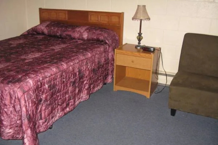 Room 2 of 3