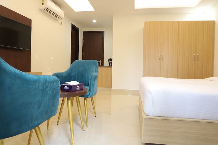 Room 7 of 24