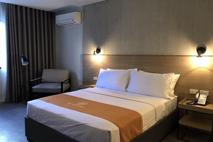 Room 4 of 31