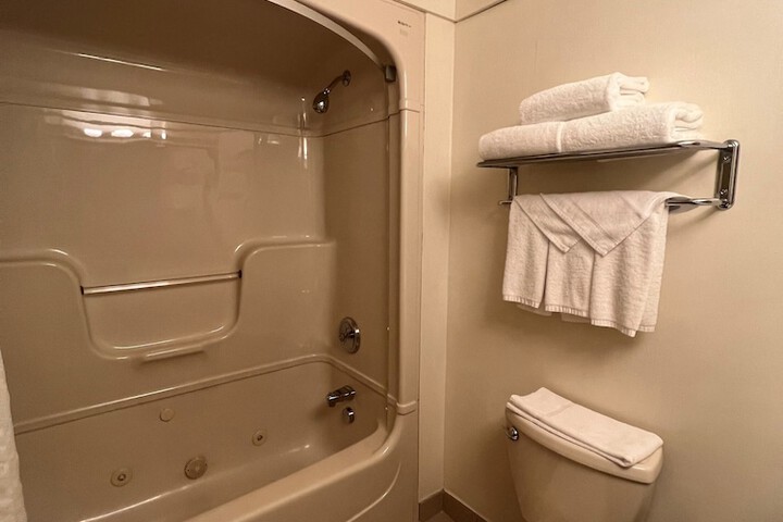 Room 77 of 151