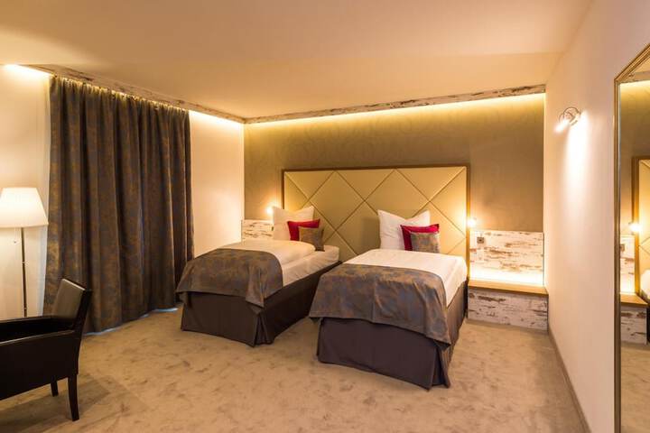 Room 12 of 31