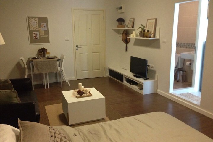 Room 3 of 20