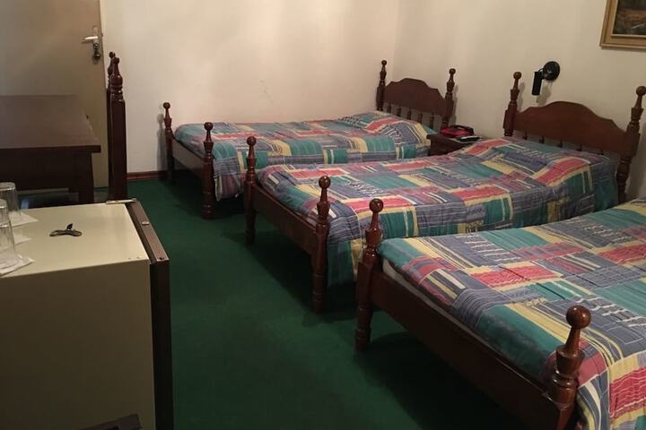 Room 4 of 27