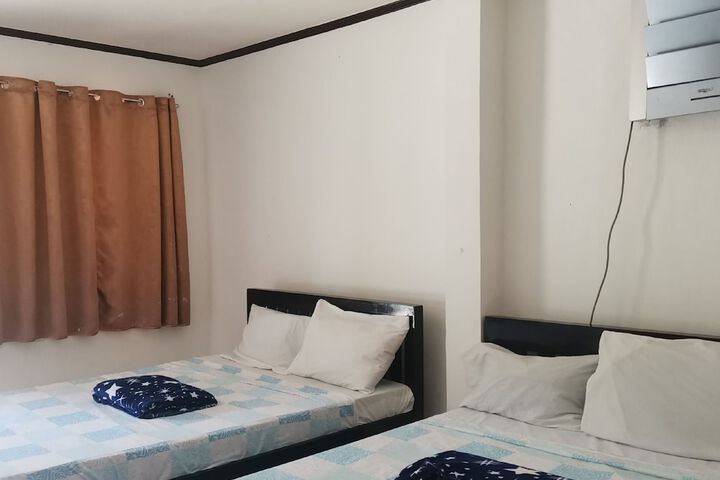 Room 6 of 36