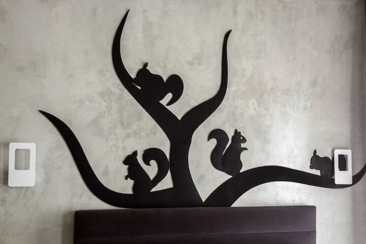 Room 8 of 69