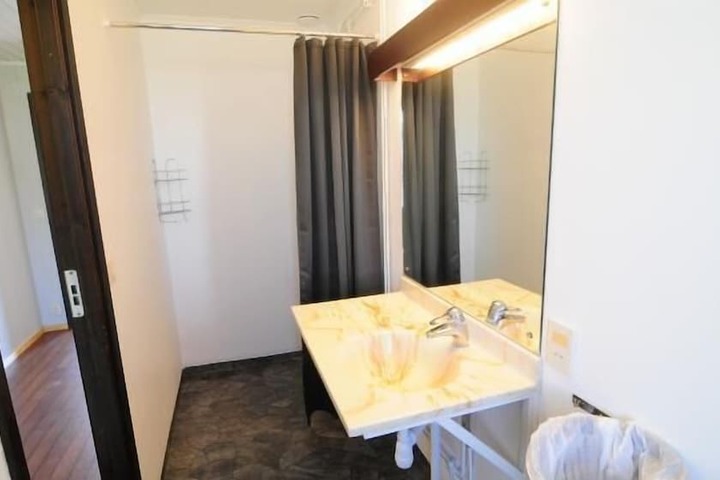 Room 26 of 36