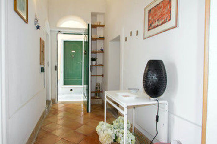 Room 16 of 26