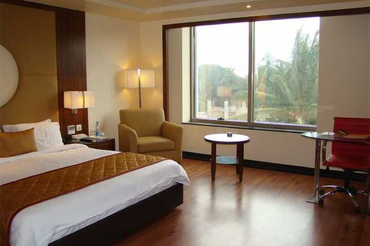Room 12 of 46