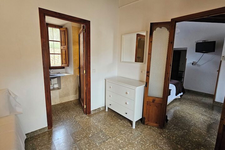 Room 38 of 105