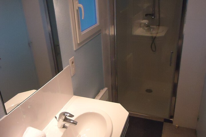 Room 15 of 29