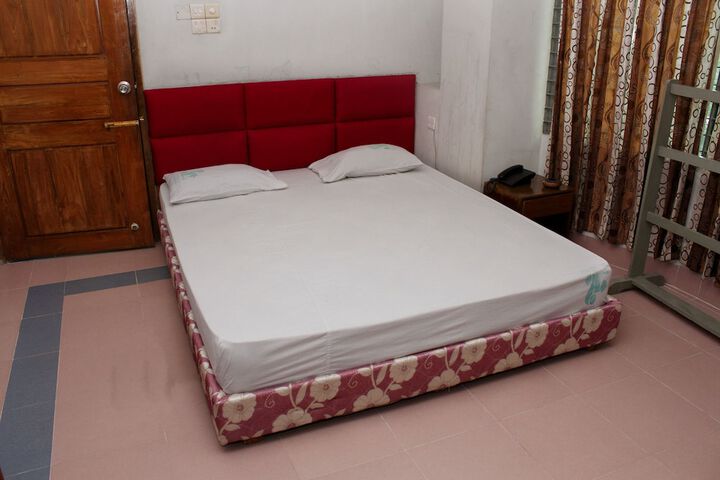 Room 3 of 26