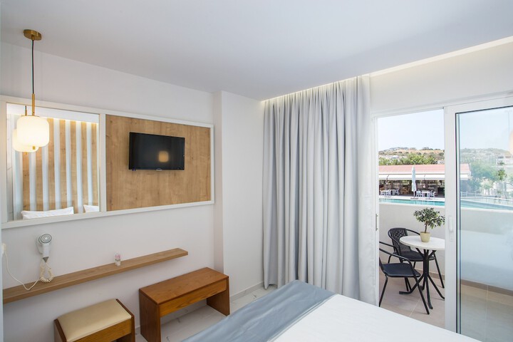 Room 17 of 80