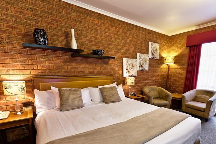 Room 7 of 40