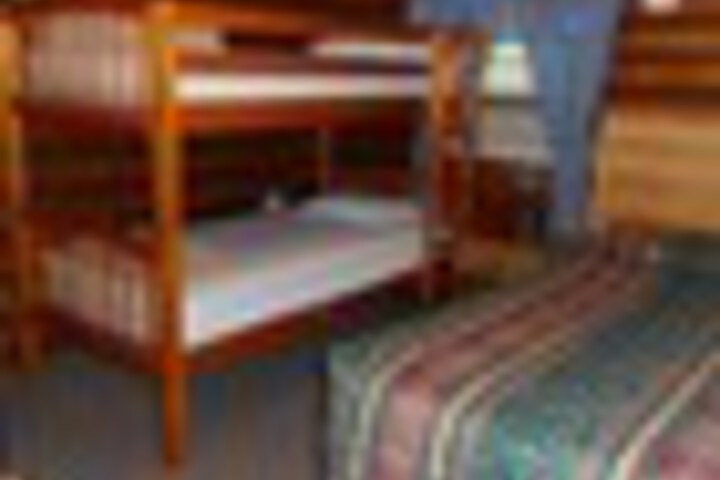 Room 50 of 345
