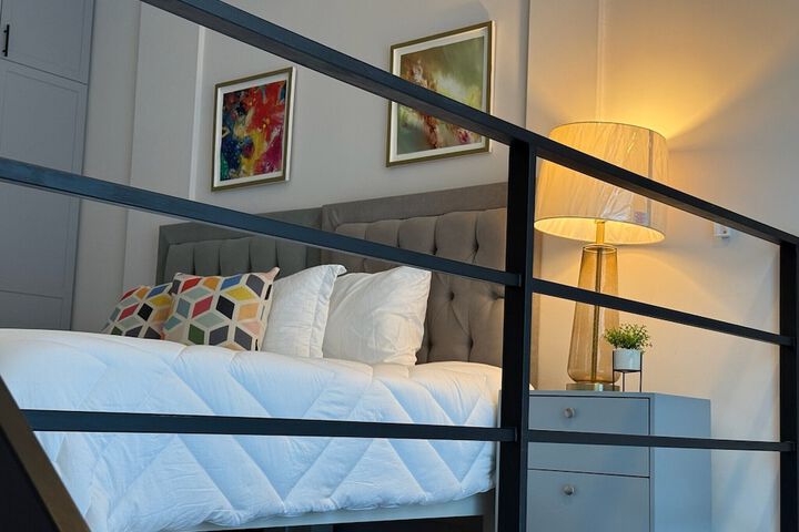 Room 9 of 62