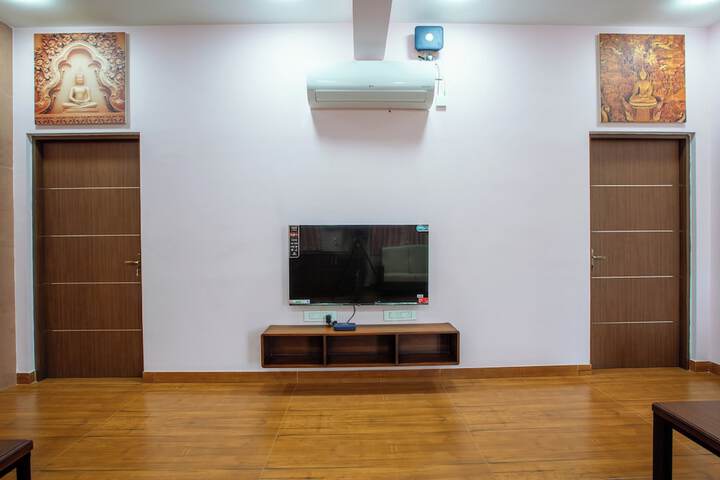 Room 13 of 27