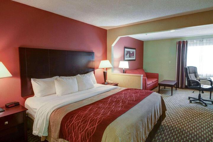 1 King Bed (4 of 4)