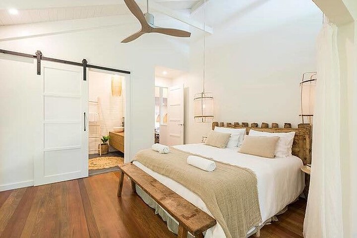 Room 2 of 21
