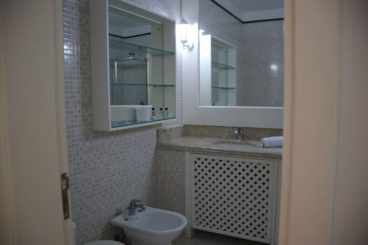 Room 70 of 127