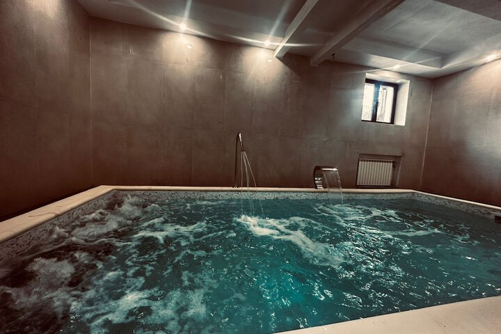 Pool 30 of 66
