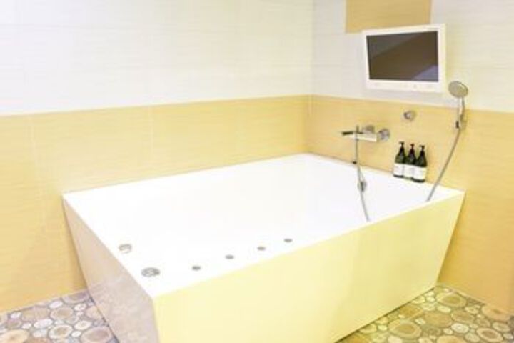 Jetted Tub