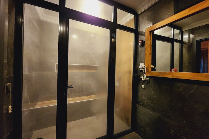 Room 44 of 89