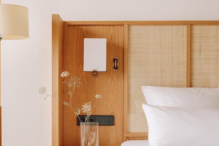Room 14 of 61
