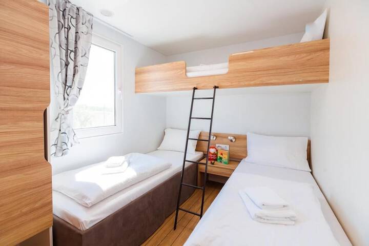 Room 3 of 21