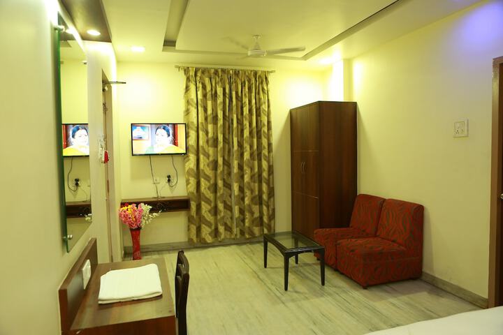 Room 8 of 22