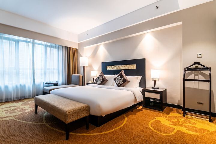 Room 8 of 39