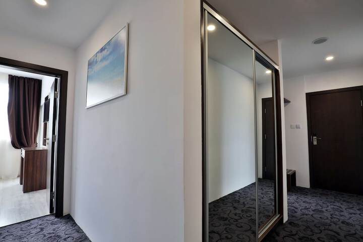 Room 66 of 318