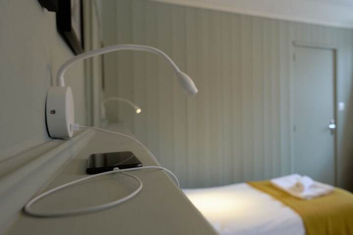 Room 15 of 33