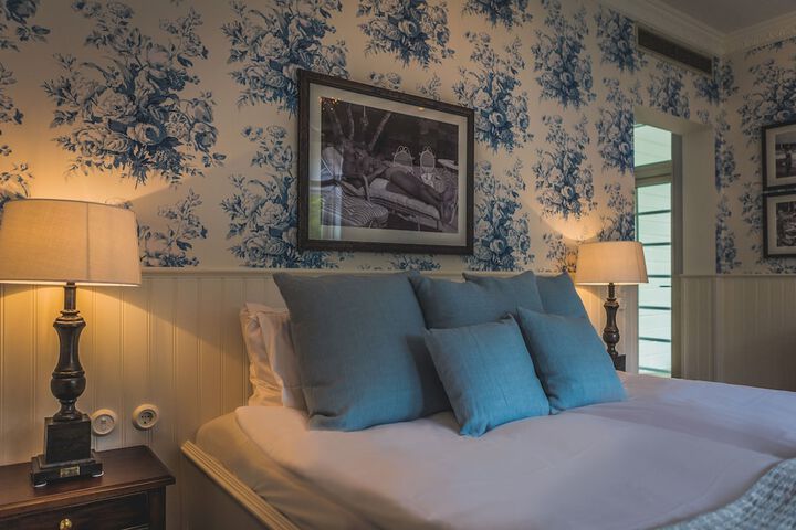 Room 6 of 73