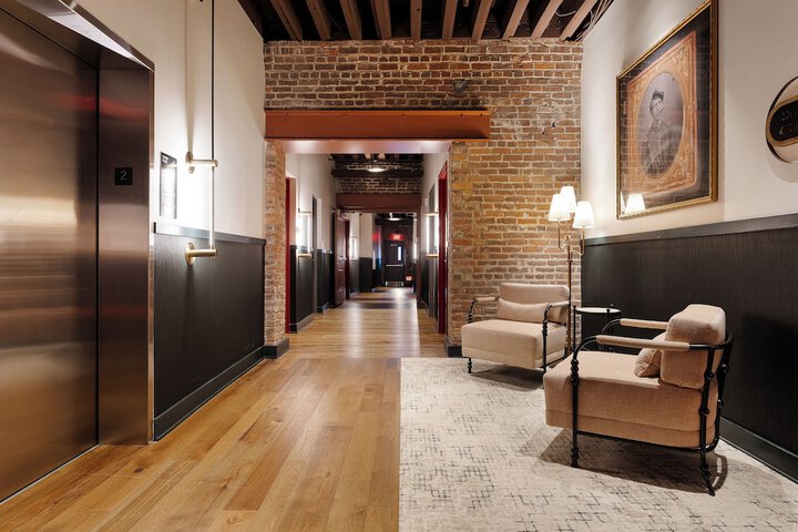 Ballroom/Hall 74 of 83