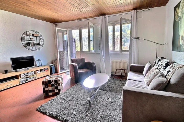 Room 2 of 15